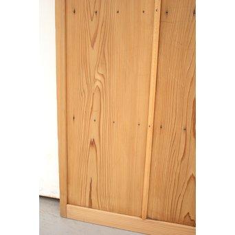 黄色ガラスの白木雪隠戸　GD1191 