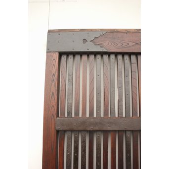 鉄金具の総欅格子蔵戸　W937 