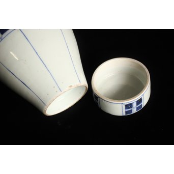 古伊万里 染付市松文茶壷　P082 