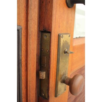 真鍮引手 欅と堅木の重厚観音開ドア 2枚1組　GD1194Y 