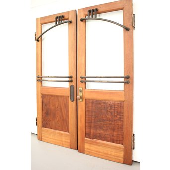 真鍮引手 欅と堅木の重厚観音開ドア 2枚1組　GD1194Y 