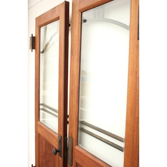 真鍮引手 欅と堅木の重厚観音開ドア 2枚1組　GD1194Y 