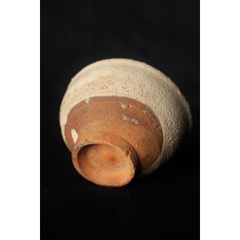 桃山唐津 藁灰釉ぐい呑み　P084 