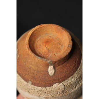 桃山唐津 藁灰釉ぐい呑み　P084 