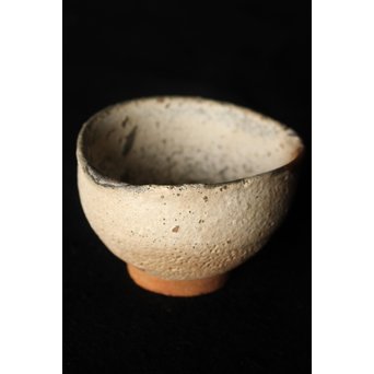 桃山唐津 藁灰釉ぐい呑み　P084 