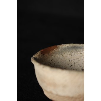 桃山唐津 藁灰釉ぐい呑み　P084 