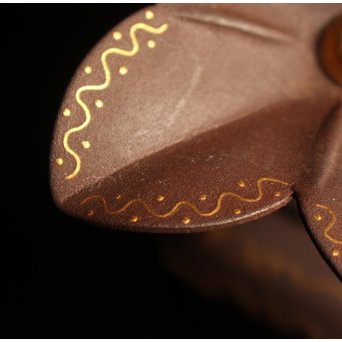 宗完箱 突羽根金象嵌鉄蓋置　M077 