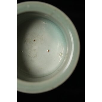 鍋島青磁 三脚香炉　P093 