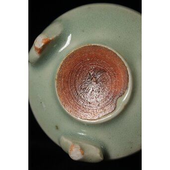 鍋島青磁 三脚香炉　P093 