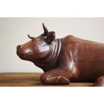 島田美晴 玉楠彫 木彫臥牛　X094 