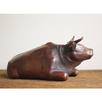 島田美晴 玉楠彫 木彫臥牛　X094 