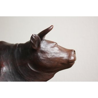 島田美晴 玉楠彫 木彫臥牛　X094 