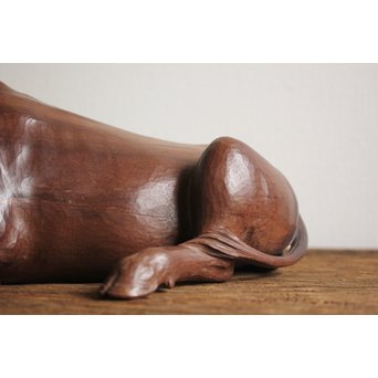 島田美晴 玉楠彫 木彫臥牛　X094 