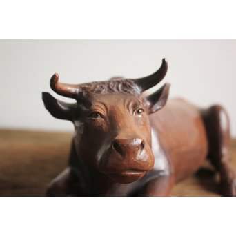 島田美晴 玉楠彫 木彫臥牛　X094 