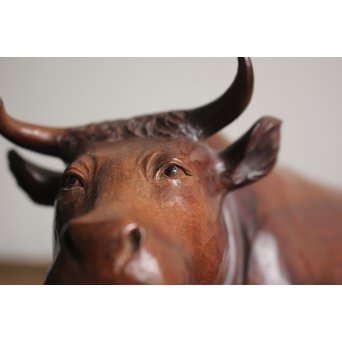 島田美晴 玉楠彫 木彫臥牛　X094 