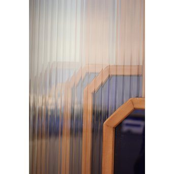 変則カット 青色アクリル欄間 在庫5枚　R2436 ※サイズが微妙に異なります 中心軸も商品ごとにずれており　個々に作成された様子