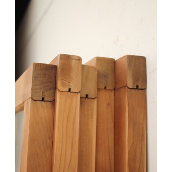 変則カット 青色アクリル欄間 在庫5枚　R2436 ※サイズが微妙に異なります 中心軸も商品ごとにずれており　個々に作成された様子