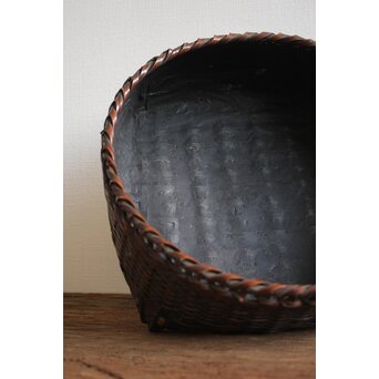 旭峯作 竹炭籠　U064 