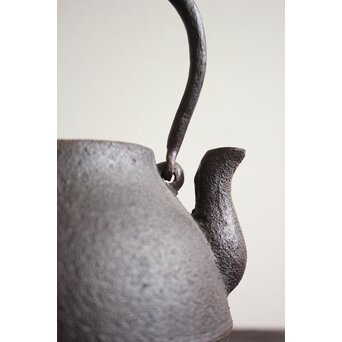 菊池政光 つるくび鉄瓶　M104 