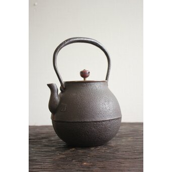 菊池政光 つるくび鉄瓶　M104 