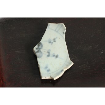 初期伊万里 陶片　P104 