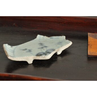 初期伊万里 陶片　P104 