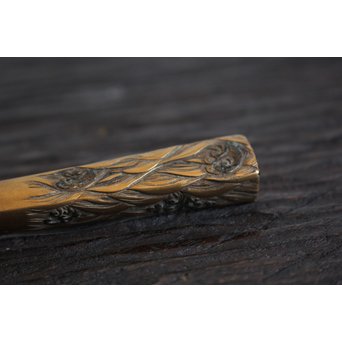 本鼈甲 浮彫蒔絵櫛と笄　U067 