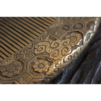 本鼈甲 浮彫蒔絵櫛と笄　U067 