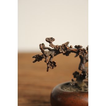 金寿堂 雨宮宗 宣徳銅 重厚四君子文鎮　M109 