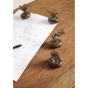 金寿堂 雨宮宗 宣徳銅 重厚四君子文鎮　M109 