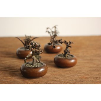 金寿堂 雨宮宗 宣徳銅 重厚四君子文鎮　M109 