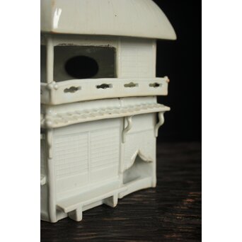 古伊万里 白磁家型香炉/置物　P120 