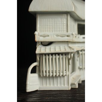 古伊万里 白磁家型香炉/置物　P120 