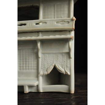 古伊万里 白磁家型香炉/置物　P120 