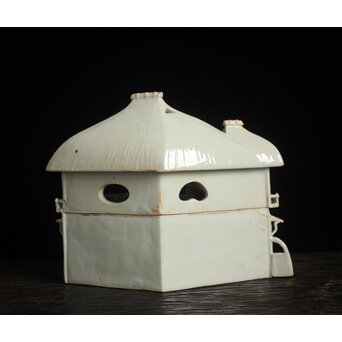 古伊万里 白磁家型香炉/置物　P120 