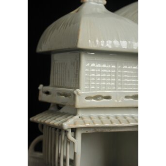 古伊万里 白磁家型香炉/置物　P120 