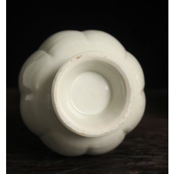 川瀬竹志 白磁瓜型花生 一対　P123 