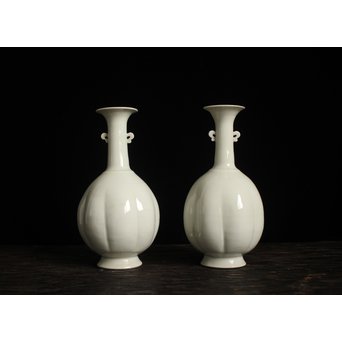 川瀬竹志 白磁瓜型花生 一対　P123 