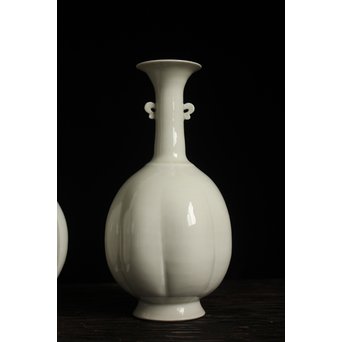 川瀬竹志 白磁瓜型花生 一対　P123 