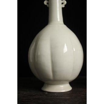 川瀬竹志 白磁瓜型花生 一対　P123 