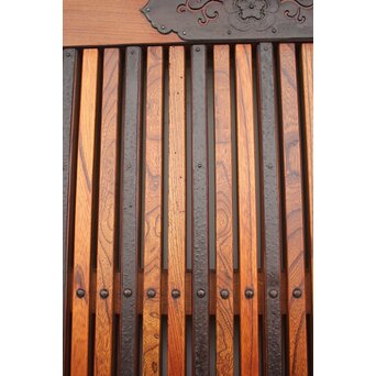 総欅 玉杢稀少材 霊亀波金具 格子蔵戸　W950Y 