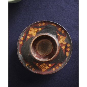 龍泉窯青磁茶碗 / 秀衡塗時代天目台　P132 