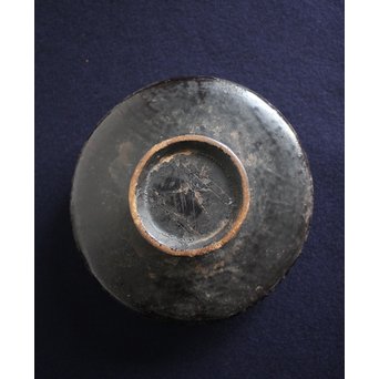 龍泉窯青磁茶碗 / 秀衡塗時代天目台　P132 