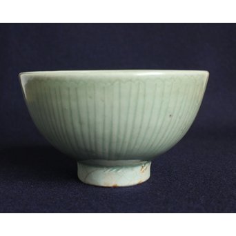 龍泉窯青磁茶碗 / 秀衡塗時代天目台　P132 