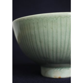 龍泉窯青磁茶碗 / 秀衡塗時代天目台　P132 