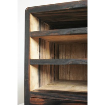 無垢黒柿の小箪笥/小引出　X122 側面も内側から見ると　しっかりと無垢板を使用しています