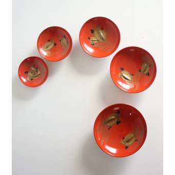 霊亀高蒔絵 五つ組盃　Q052