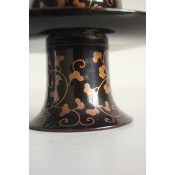 唐草蒔絵の天目台　Q053 