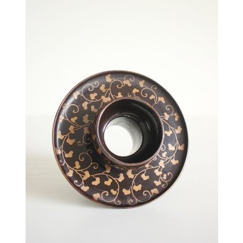 唐草蒔絵の天目台　Q053 