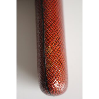 池田泰真 金唐革製 煙草入 泰真蒔絵筒/彫金四君子緒締/神仏目貫　Q056 